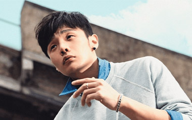 李荣浩《年少有为》吉他谱弹唱版 G调指法编配原版民谣弹唱六线谱